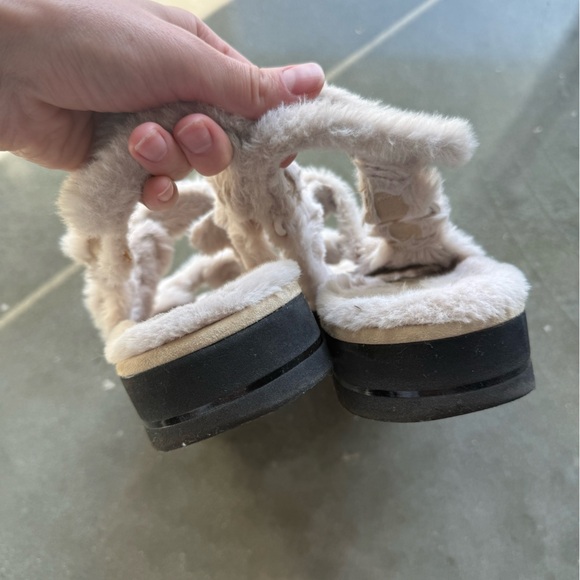 Stuart Whitman Zoe Lift Chill Suede Fur Sandals - Picture 6 of 11